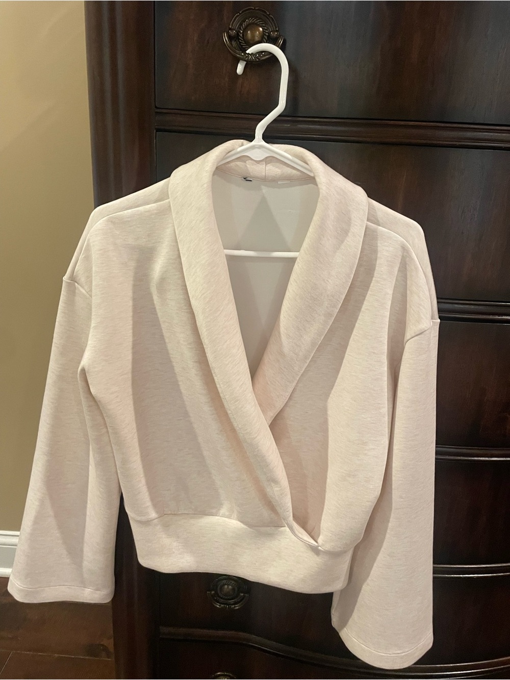 Spanx oatmeal Wrap Front Cropped Sweatshirt. Great condition but tag cut out.